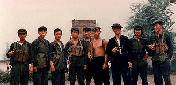 24, 乌鸡军团绝地反击逃离副班长  